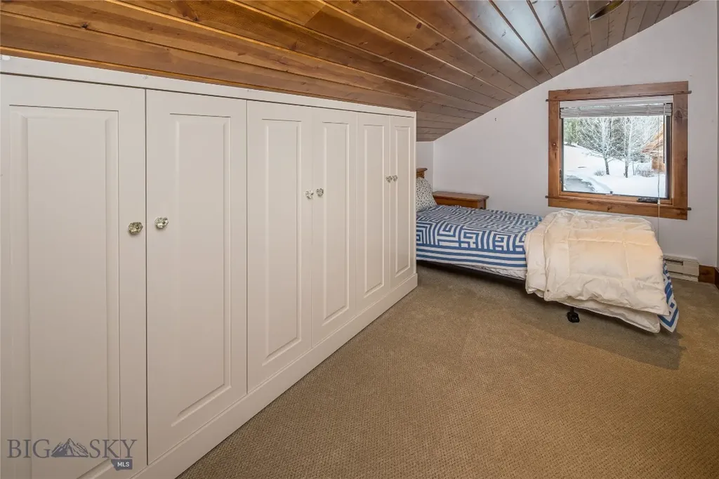 141 Black Wolf Ridge Big Sky MT 59730