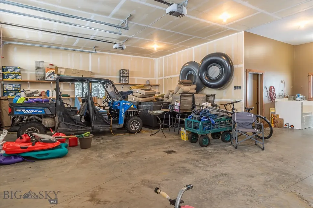 141 Black Wolf Ridge Big Sky MT 59730
