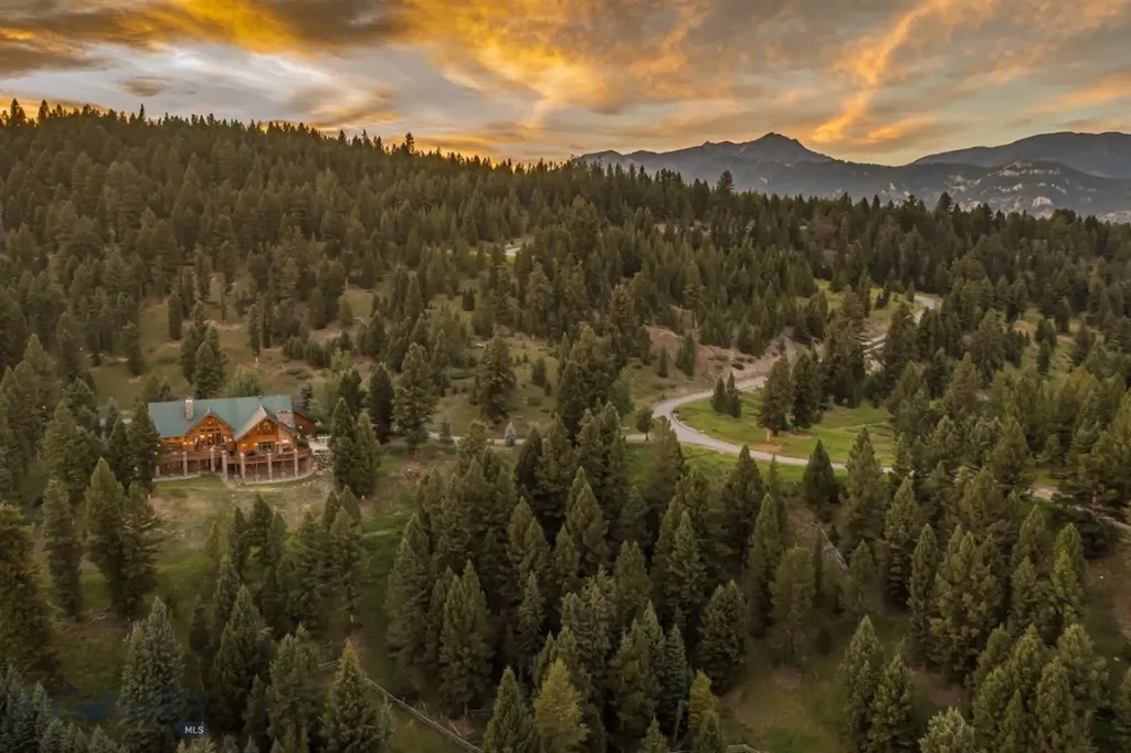 141 Black Wolf Ridge Big Sky MT 59730