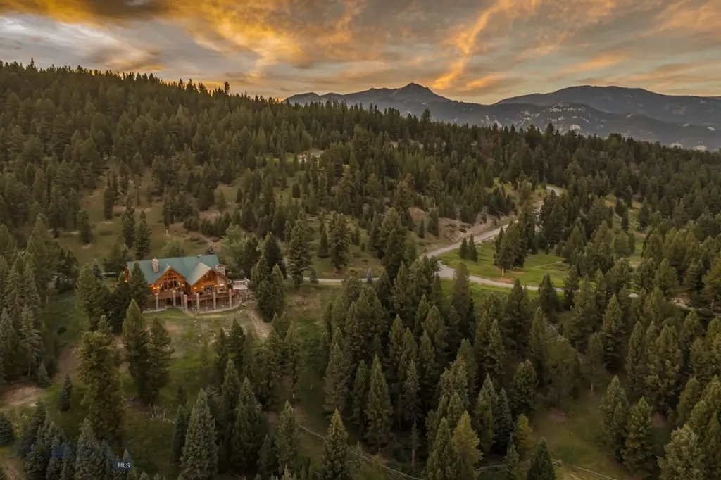 141 Black Wolf Ridge Big Sky MT 59730