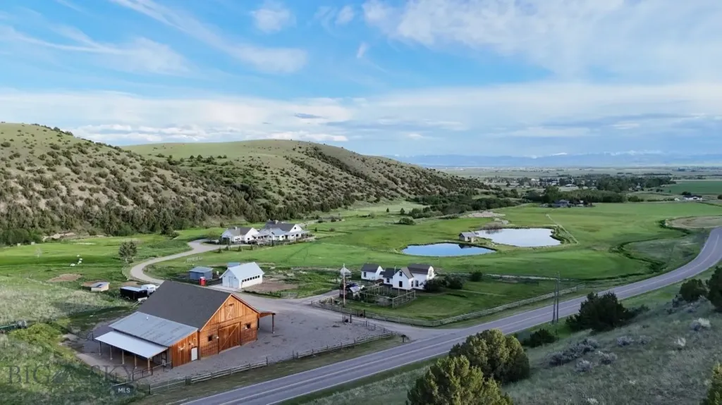 10370 Dry Creek Road Belgrade MT 59714