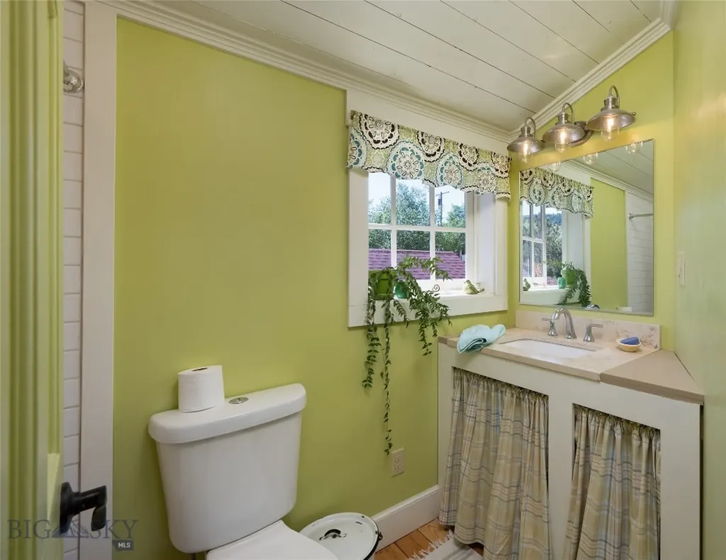 115 W Cover Street Virginia City MT 59755
