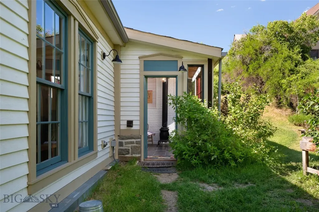 115 W Cover Street Virginia City MT 59755