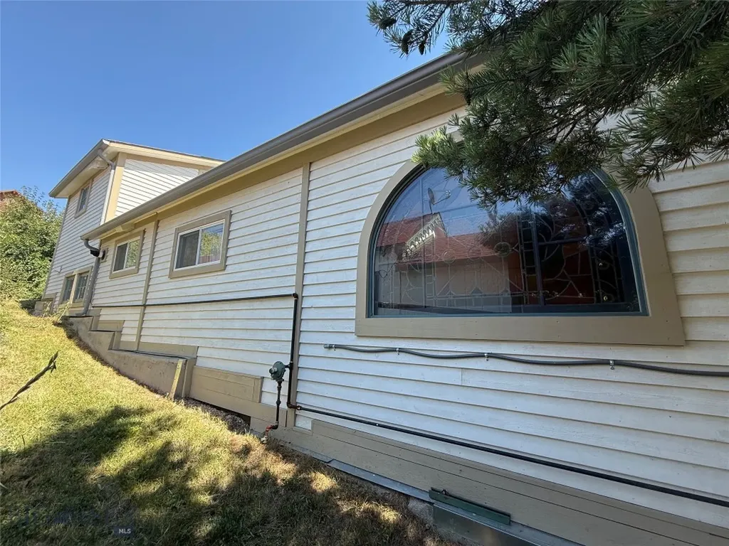 115 W Cover Street Virginia City MT 59755