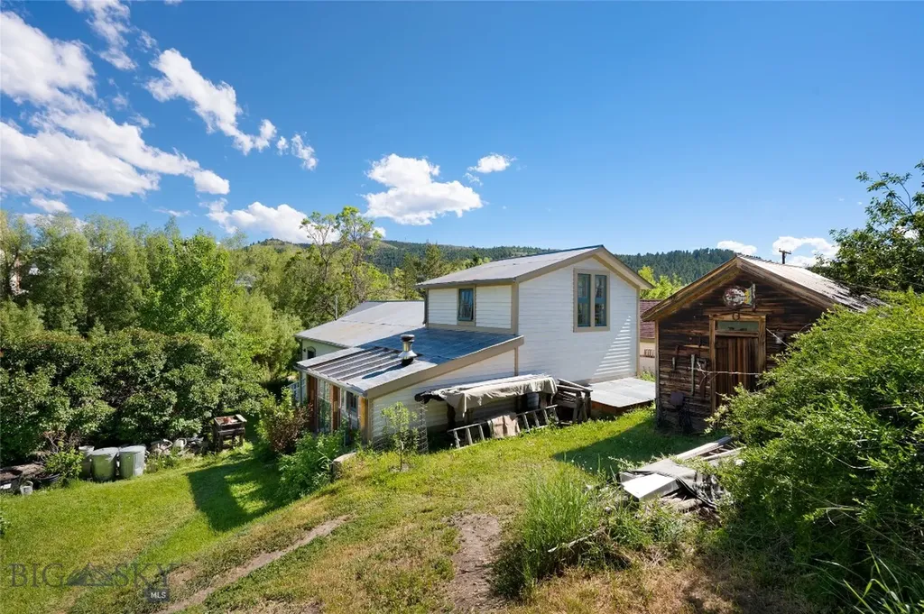 115 W Cover Street Virginia City MT 59755