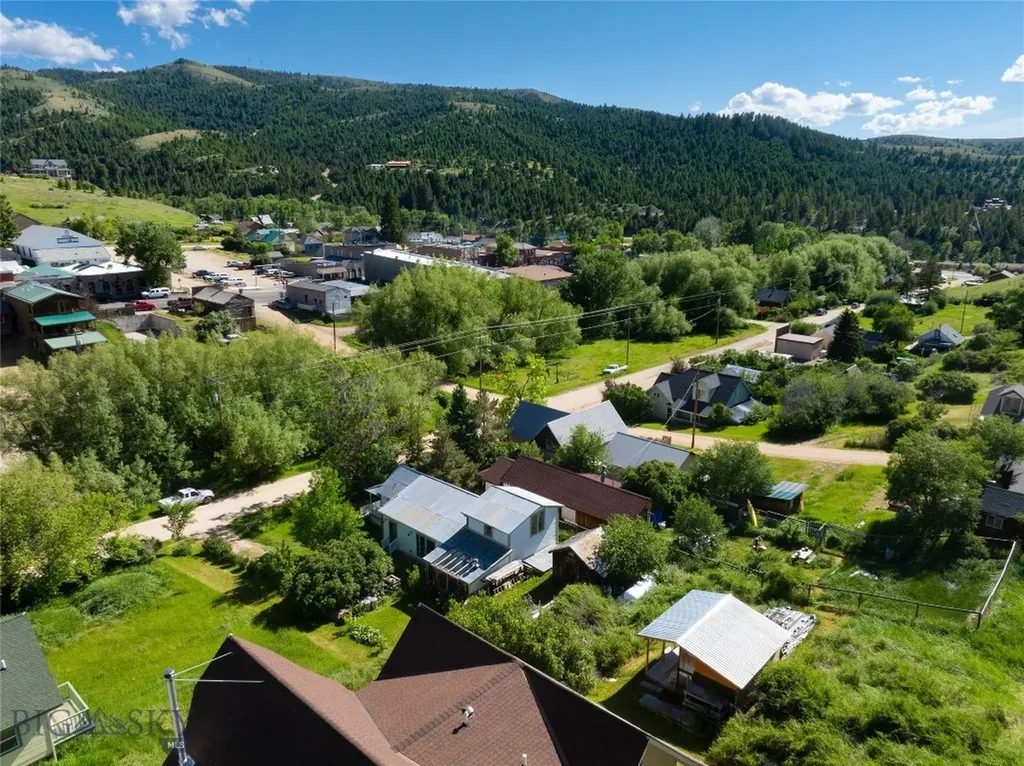 115 W Cover Street Virginia City MT 59755