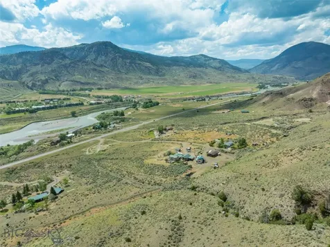 10 Rigler Bluffs Road Gardiner MT 59030