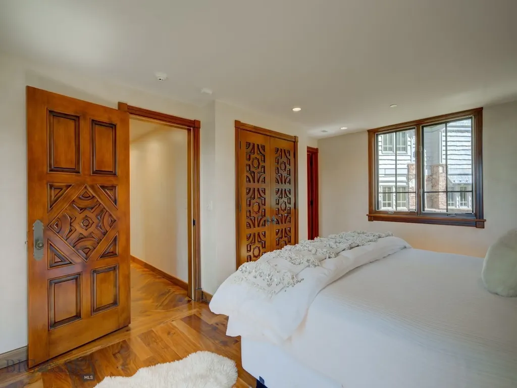 74 Upper Beehive Loop Road Big Sky MT 59716