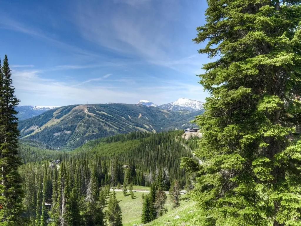 74 Upper Beehive Loop Road Big Sky MT 59716