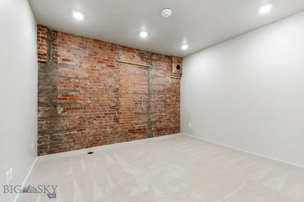 59 E Park Street Butte MT 59701