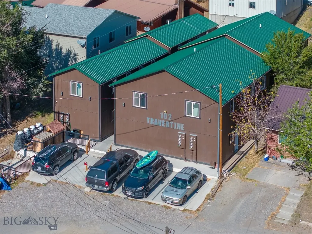 102 Travertine Street Gardiner MT 59030