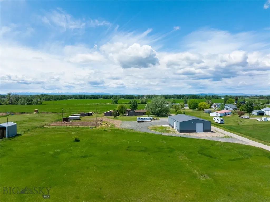 2521 Weaver Lane Belgrade MT 59714