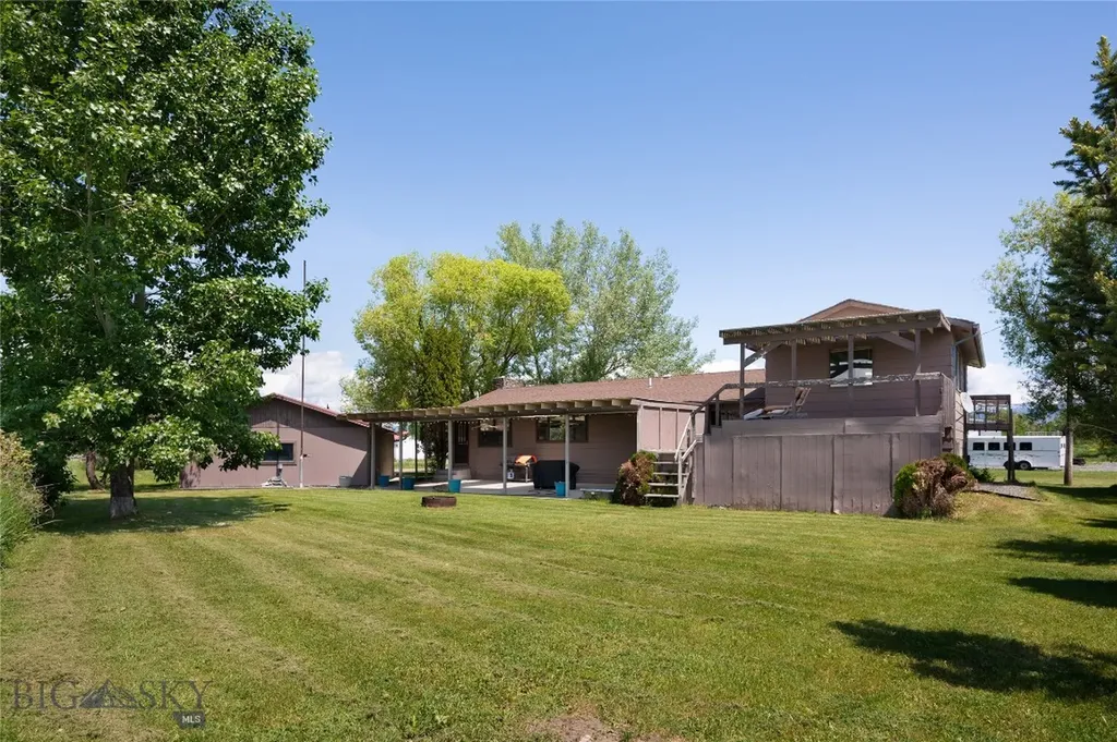 2521 Weaver Lane Belgrade MT 59714