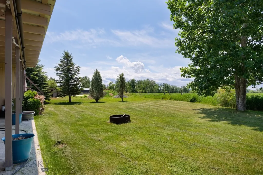 2521 Weaver Lane Belgrade MT 59714