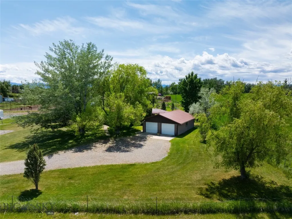 2521 Weaver Lane Belgrade MT 59714