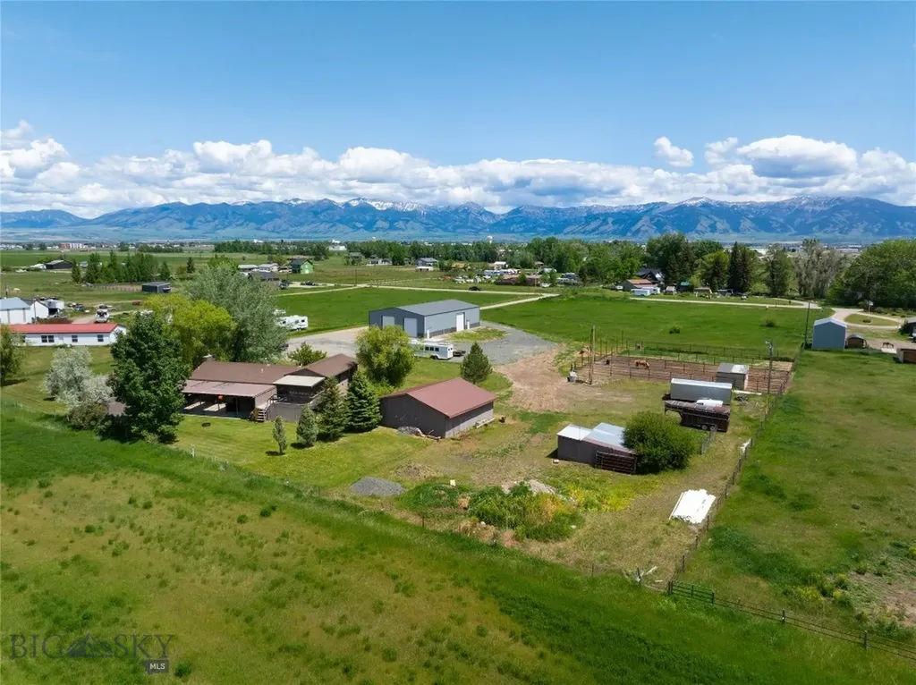 2521 Weaver Lane Belgrade MT 59714