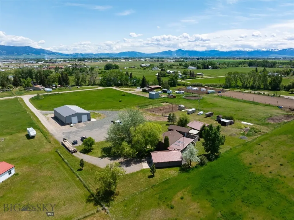 2521 Weaver Lane Belgrade MT 59714