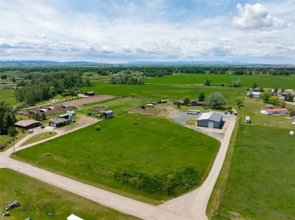 2521 Weaver Lane Belgrade MT 59714