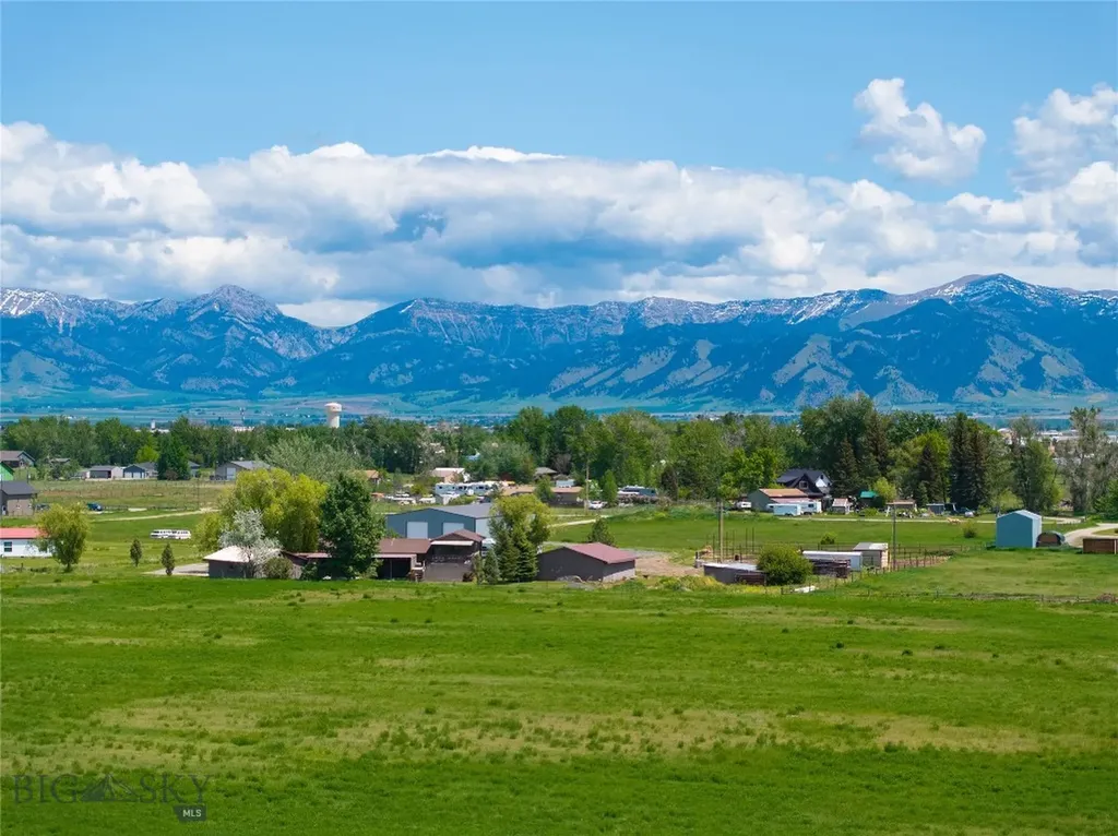 2521 Weaver Lane Belgrade MT 59714