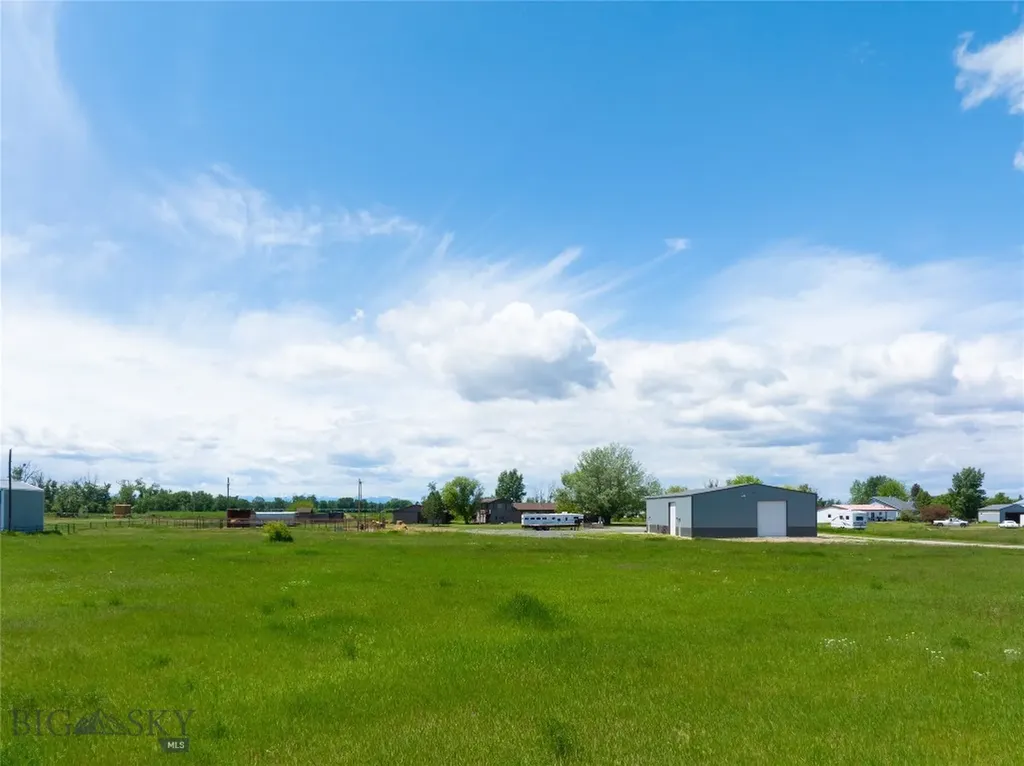 2521 Weaver Lane Belgrade MT 59714