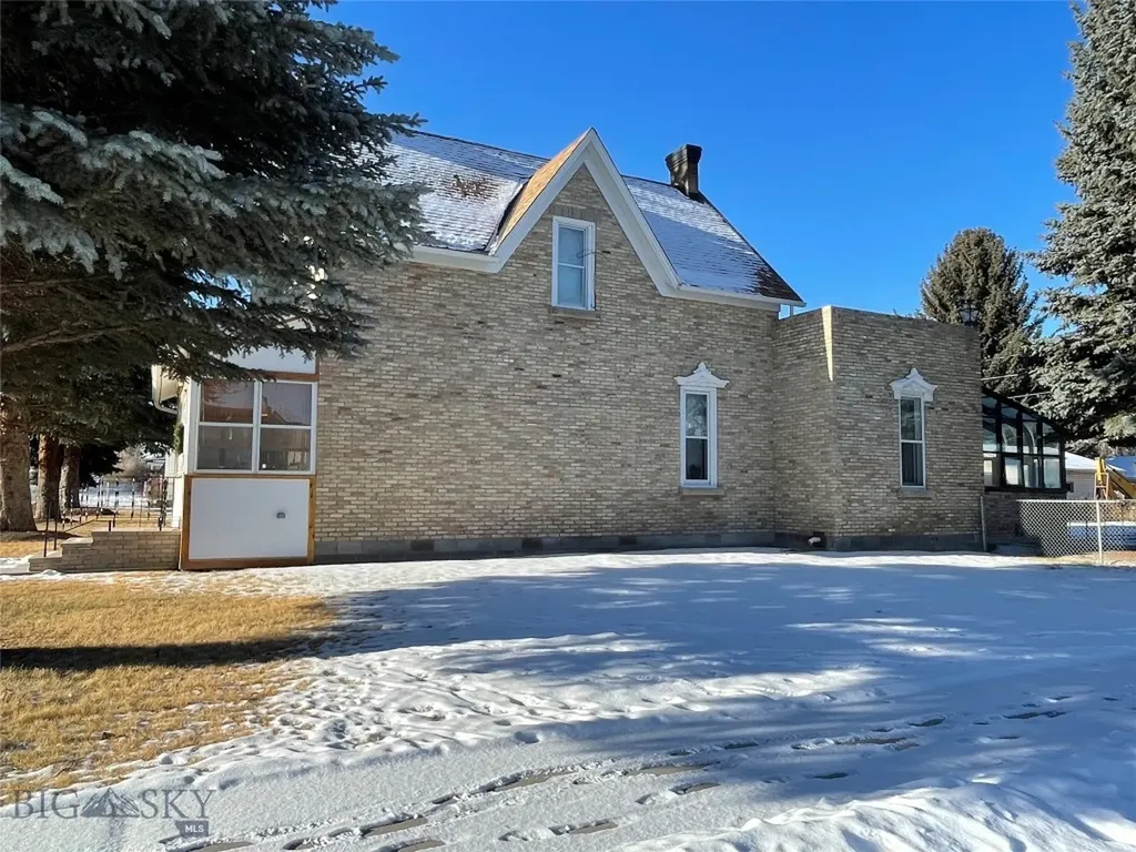 305 S Railroad Street Dillon MT 59725