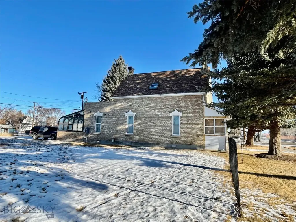 305 S Railroad Street Dillon MT 59725