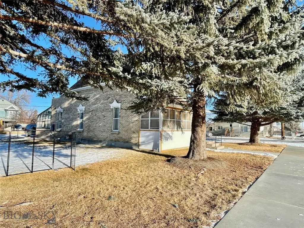 305 S Railroad Street Dillon MT 59725