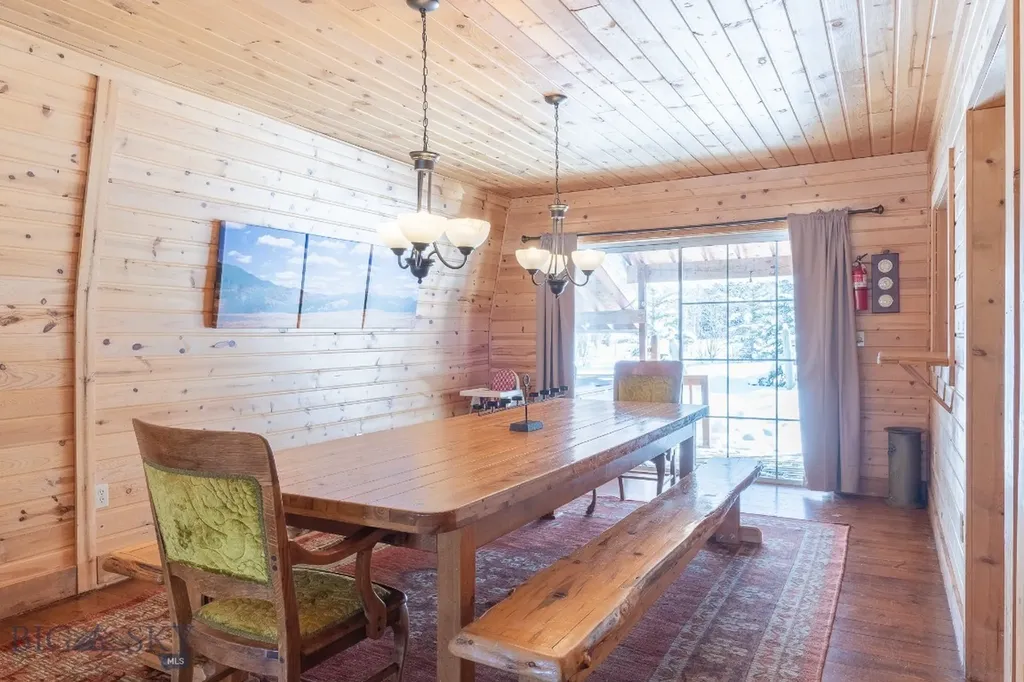 286 Mule Deer Road West Yellowstone MT 59758
