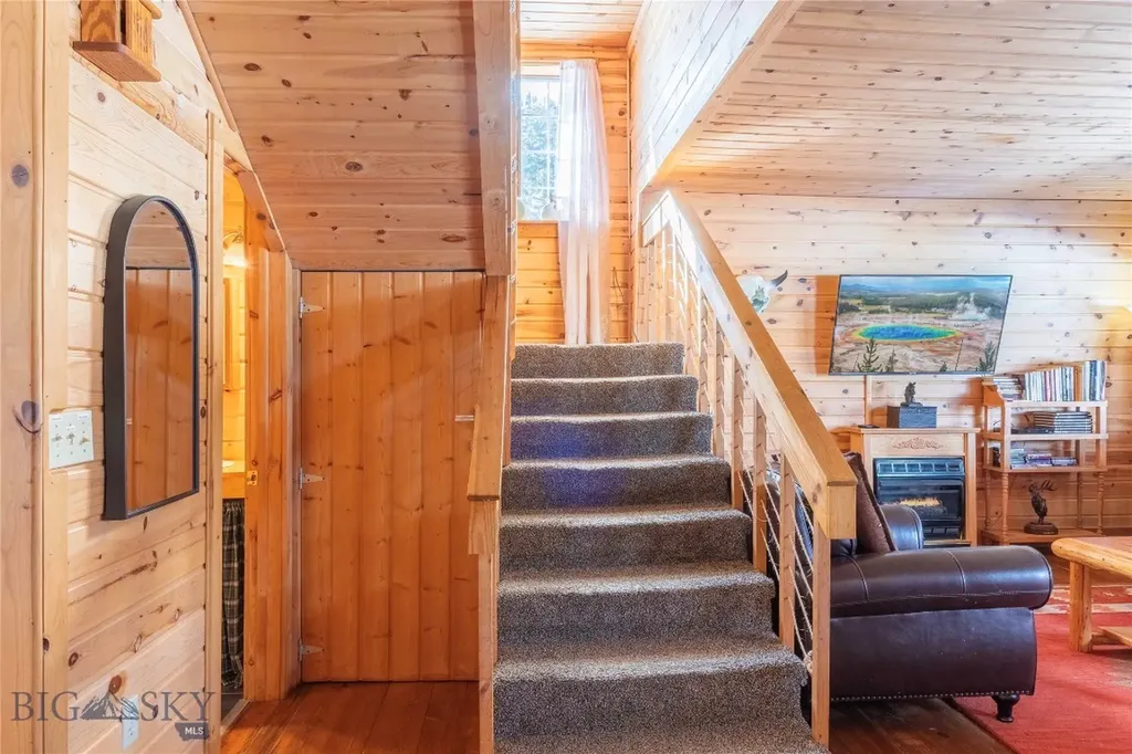 286 Mule Deer Road West Yellowstone MT 59758
