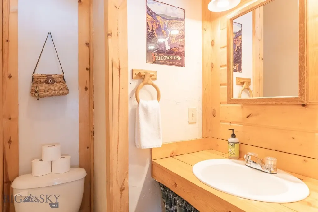 286 Mule Deer Road West Yellowstone MT 59758