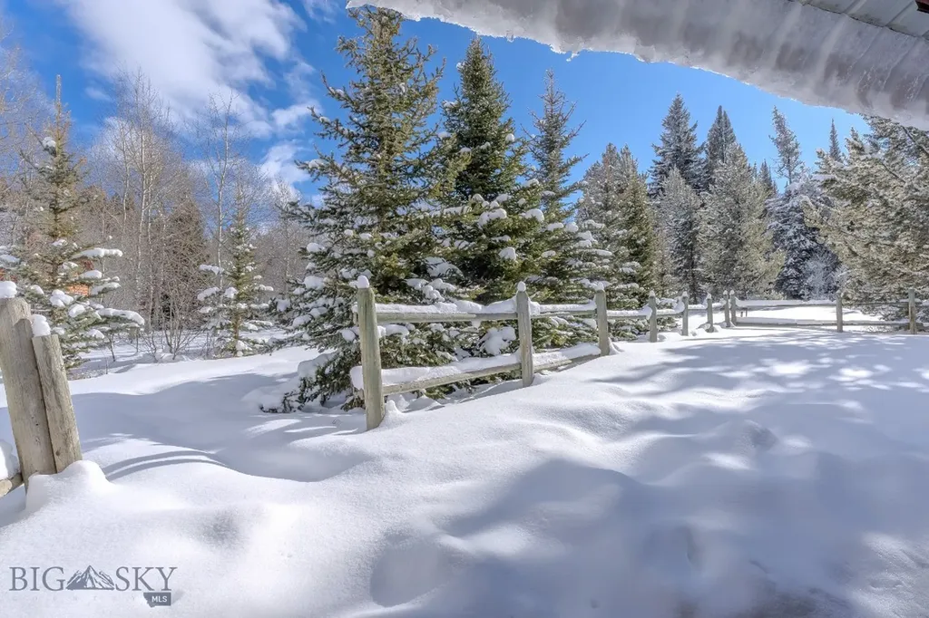 286 Mule Deer Road West Yellowstone MT 59758