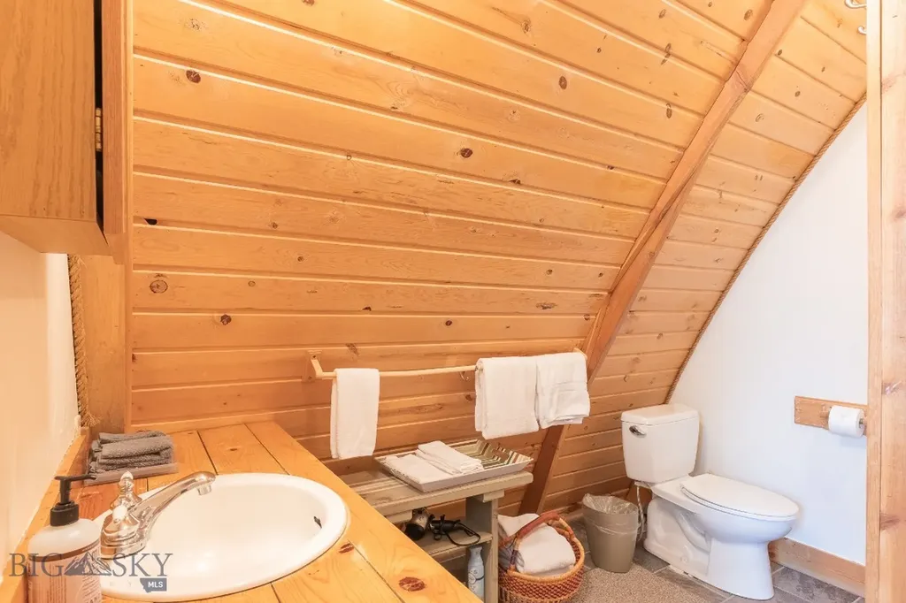 286 Mule Deer Road West Yellowstone MT 59758