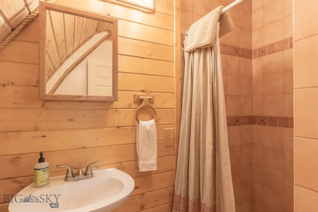 286 Mule Deer Road West Yellowstone MT 59758