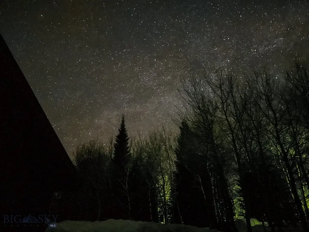 286 Mule Deer Road West Yellowstone MT 59758