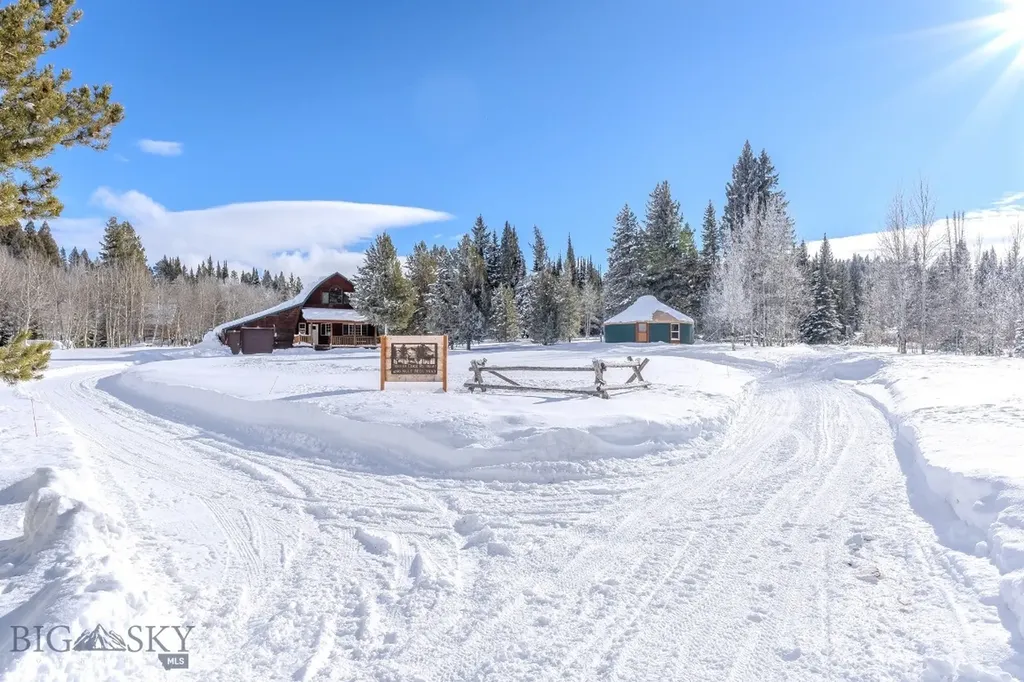 286 Mule Deer Road West Yellowstone MT 59758