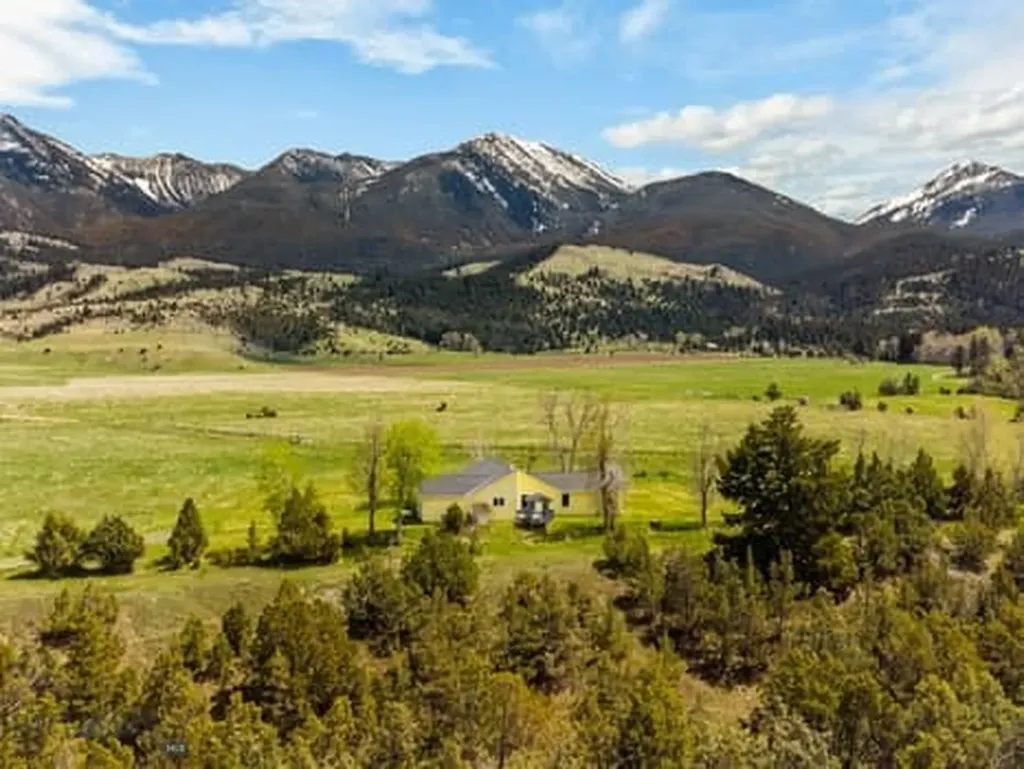 2164 E River Road Livingston MT 59047