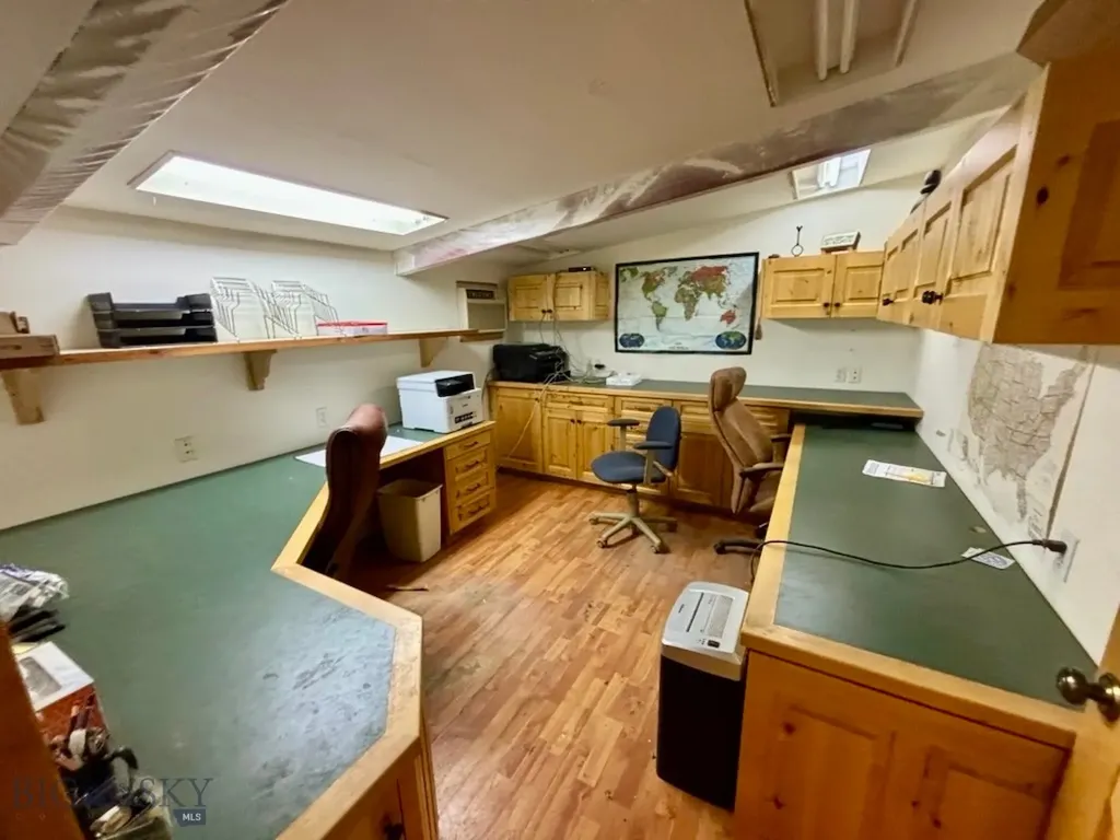 412 E Railroad Avenue N Manhattan MT 59741