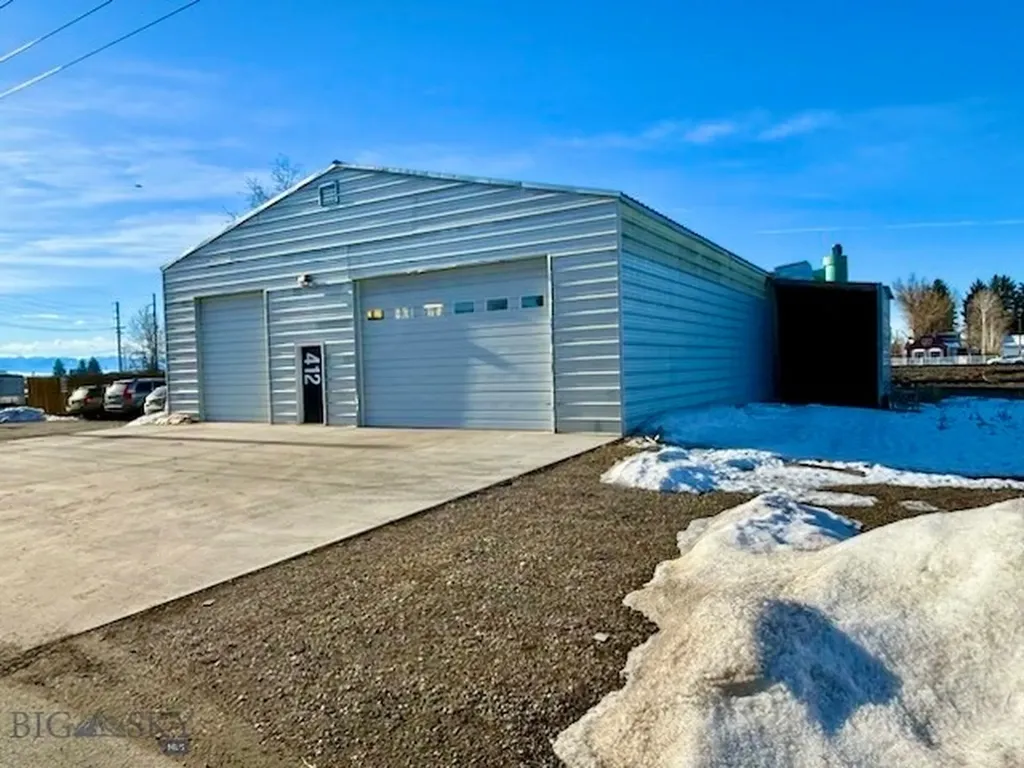 412 E Railroad Avenue N Manhattan MT 59741