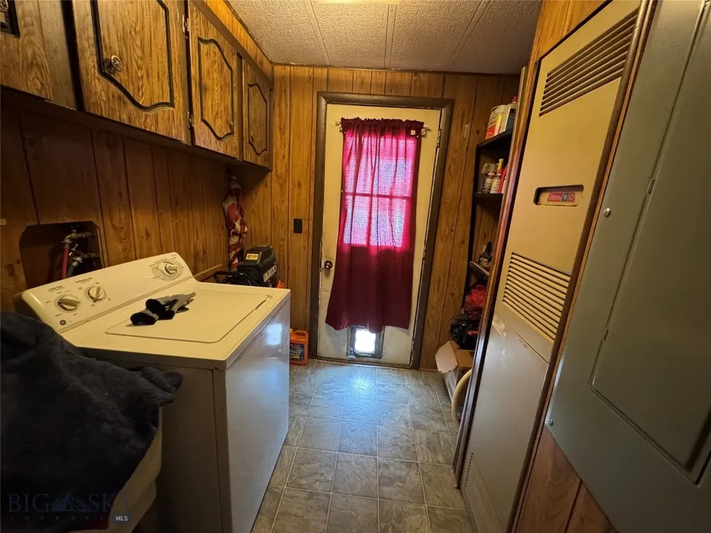 513 E Legion Avenue Whitehall MT 59759