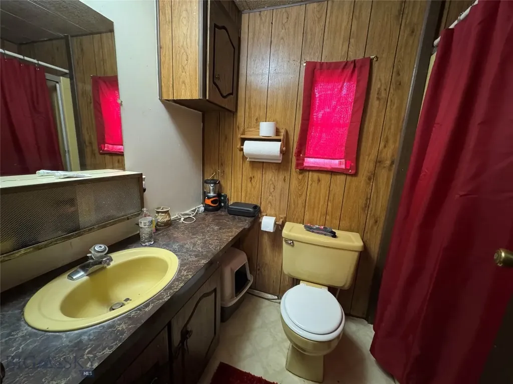513 E Legion Avenue Whitehall MT 59759