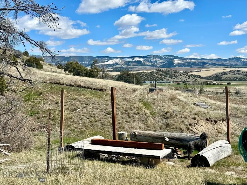 12193 Old Coach Road Three Forks MT 59752