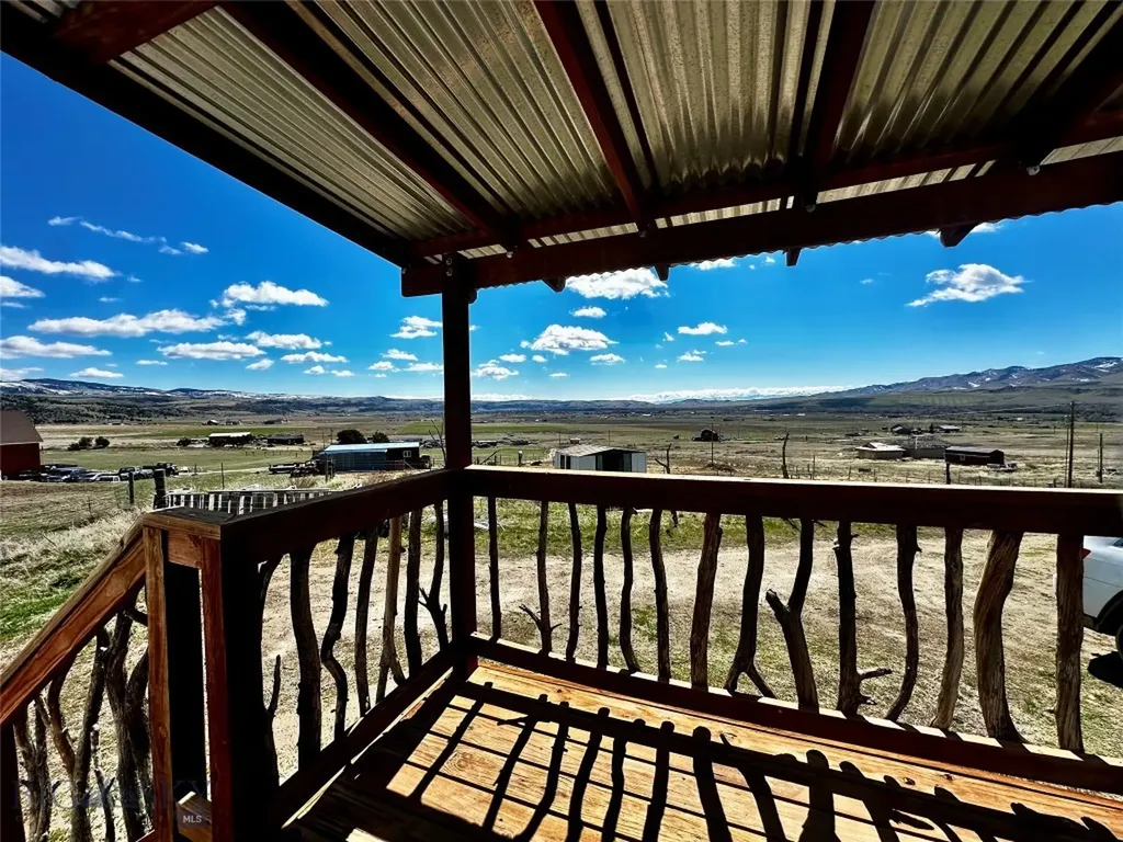 12193 Old Coach Road Three Forks MT 59752