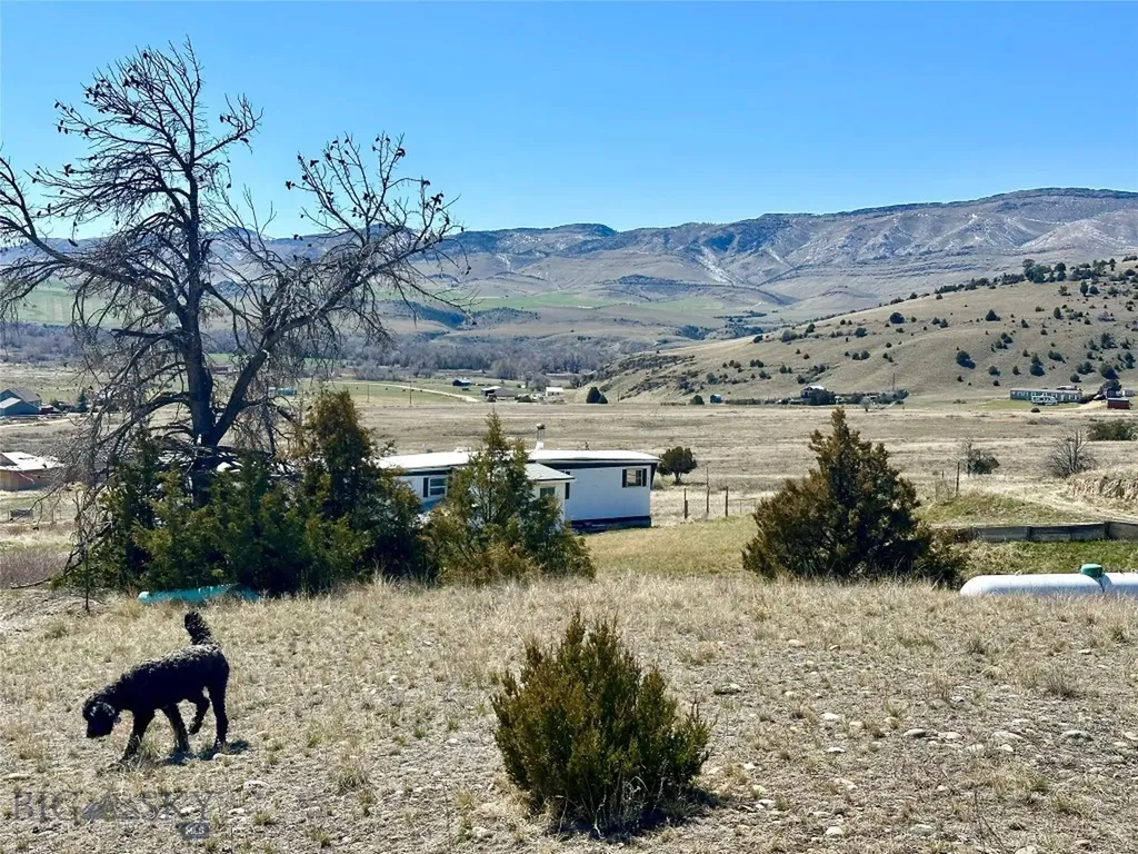 12193 Old Coach Road Three Forks MT 59752