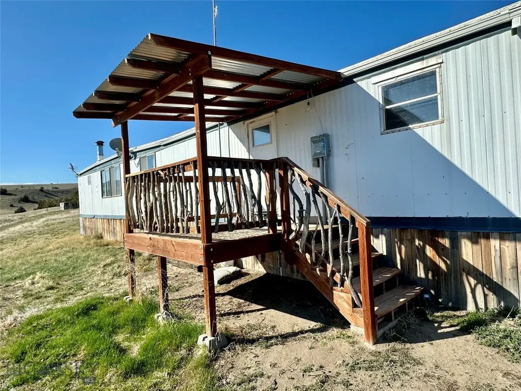 12193 Old Coach Road Three Forks MT 59752