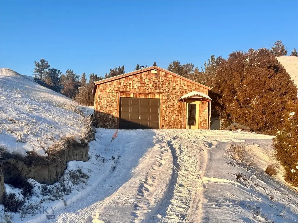 12193 Old Coach Road Three Forks MT 59752