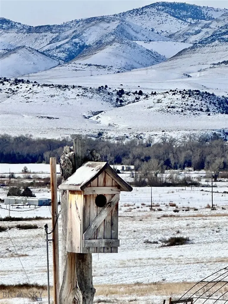 12193 Old Coach Road Three Forks MT 59752