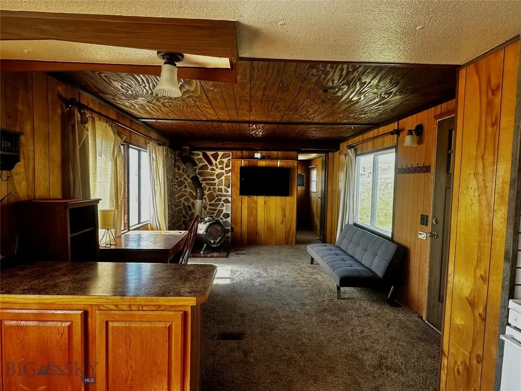 12193 Old Coach Road Three Forks MT 59752