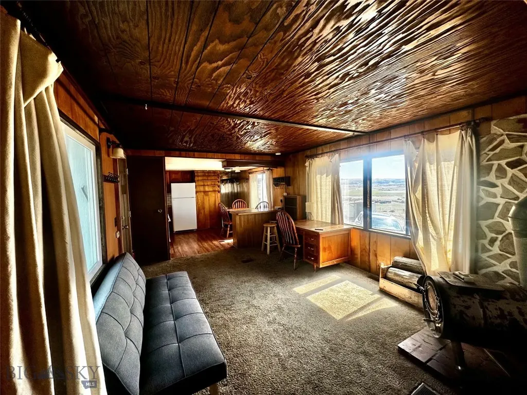 12193 Old Coach Road Three Forks MT 59752
