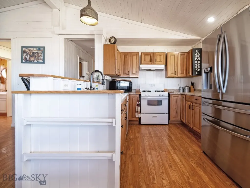 600 Blue Ribbon Lane Dillon MT 59725