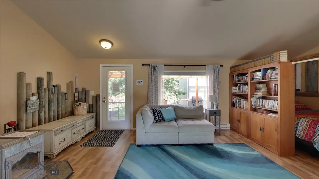 104 Vista Street Gardiner MT 59030